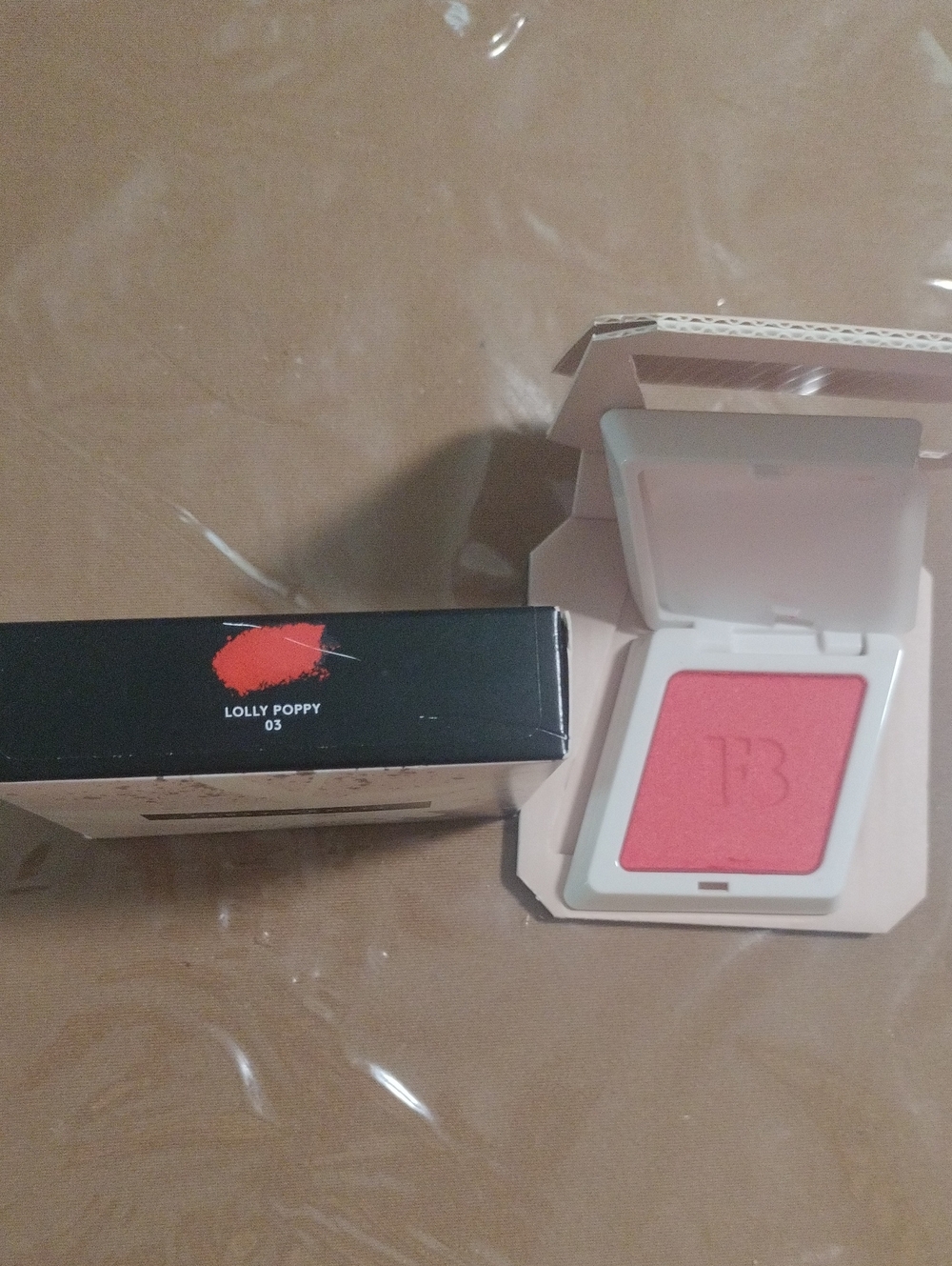Fenty Cheeks Cream Blush Compact - Lolly Poppy